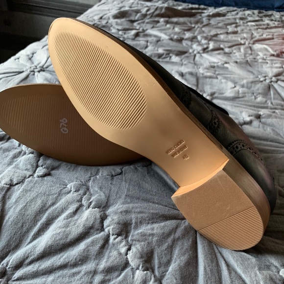 Brand New Women’s wing tip loafer with tassel - Picture 5 of 6